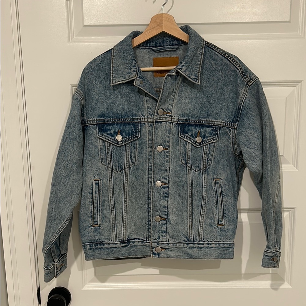 Aritzia Denim Forum Jean Jacket